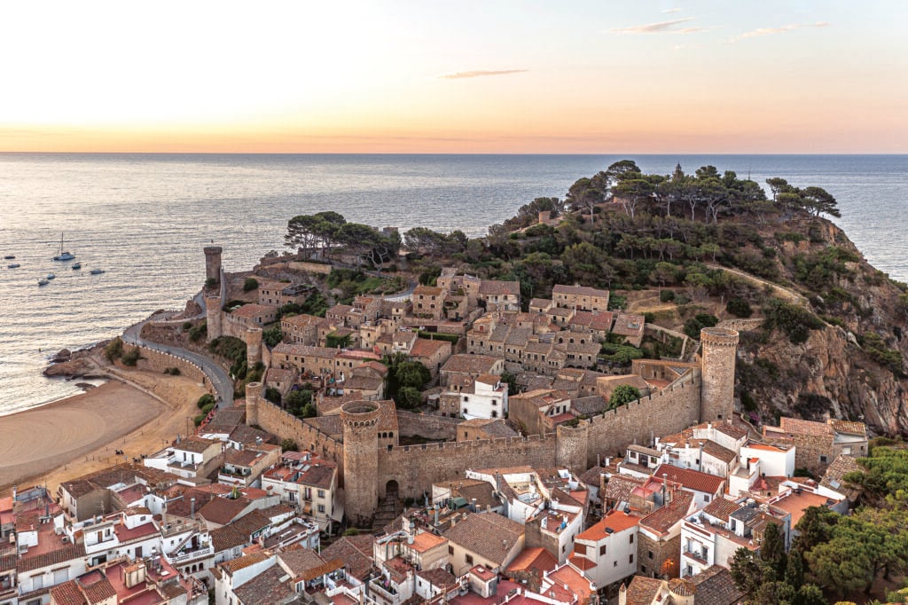 Vieille ville de Tossa et Platja Gran.