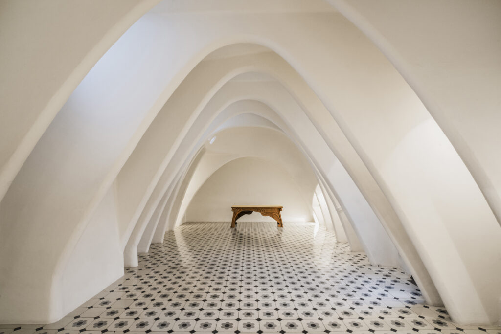 Une des pièces de la Casa Batlló appelée « ventre du dragon »