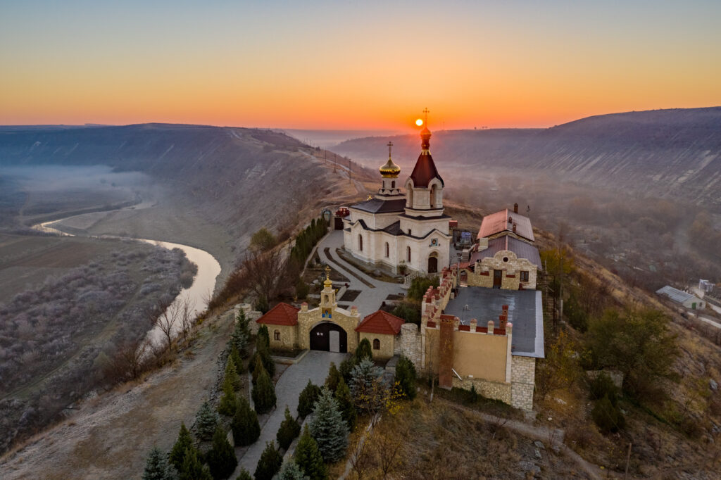 Vue sur le monastère d'Orhei en Moldavie