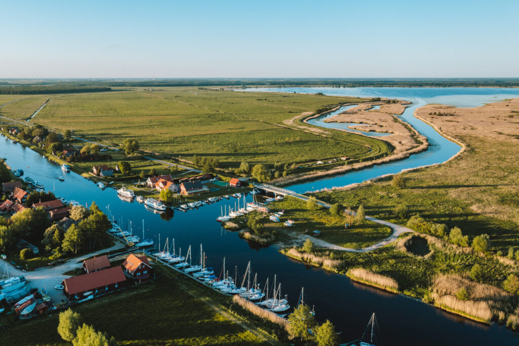 Village de Minija sur les bords du delta du Niémen