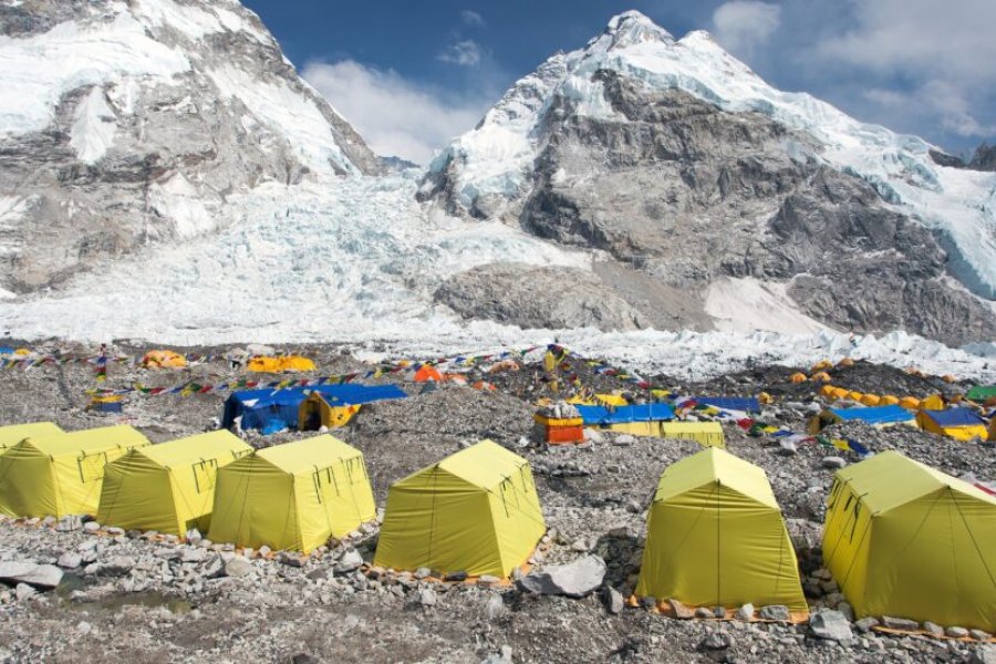 Ascension de l'Everest : quel impact sur l'environnement ?