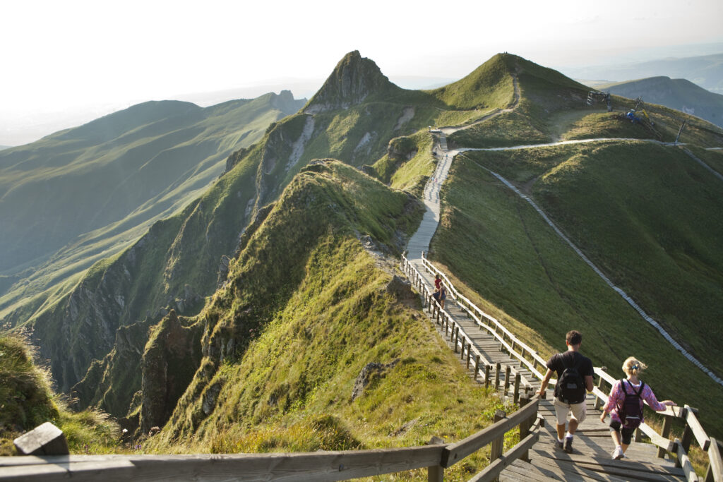 En randonnée sur les crêtes du Sancy