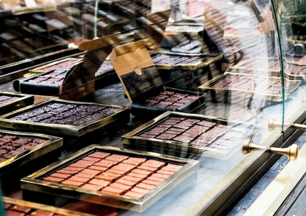 LA MANUFACTURE DE CHOCOLAT ALAIN DUCASSE Chocolatier Paris