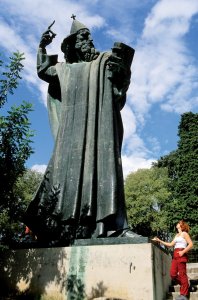 Statue du poète Marko Marulic.