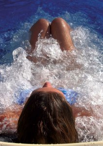 Thermalisme - Détente dans un bain bouillonnant
