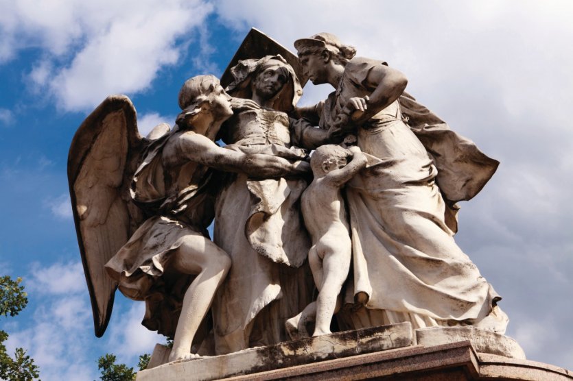Le monument offert par la ville de Strasbourg à Bâle est érigé dans le parc Sainte-Élisabeth.
