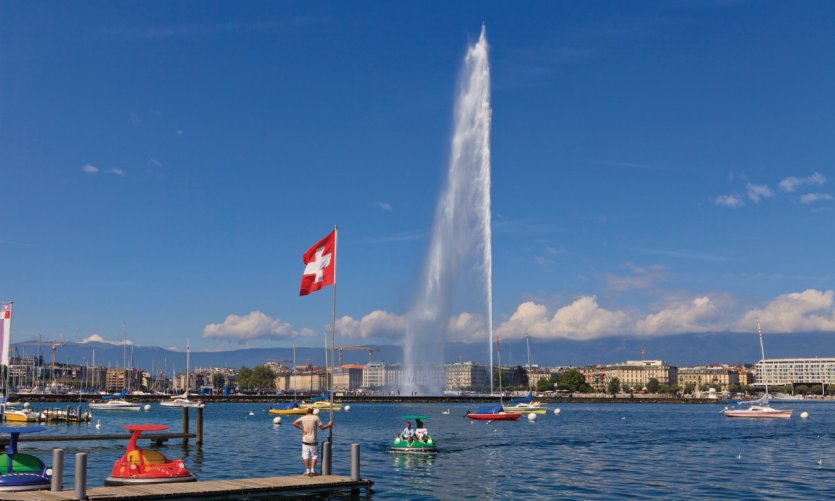 [Jeu] Association d'images - Page 15 013825-geneve-jet-d-eau