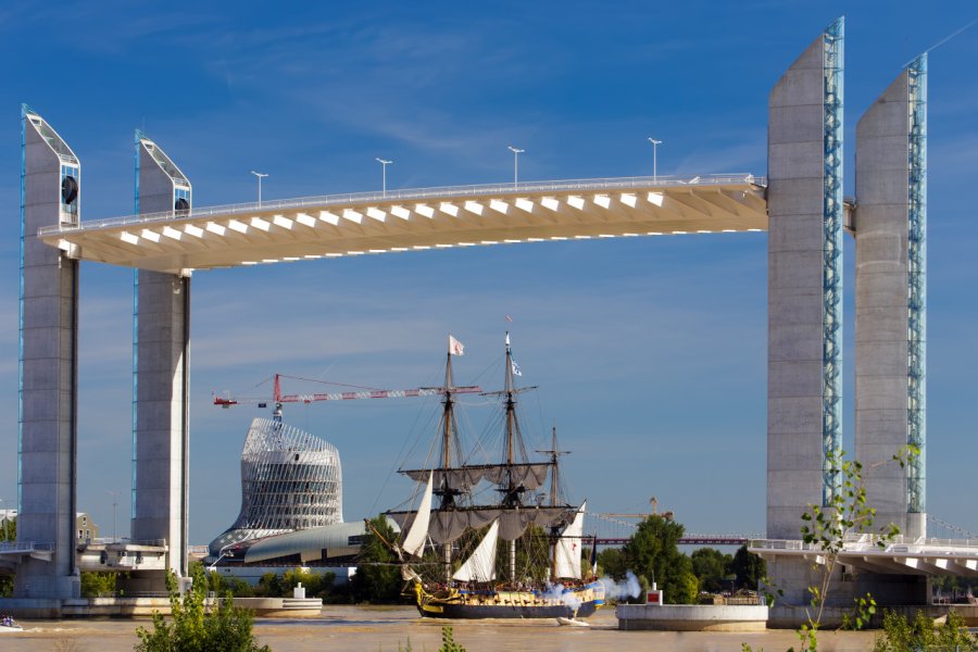 PONT JACQUES CHABAN-DELMAS