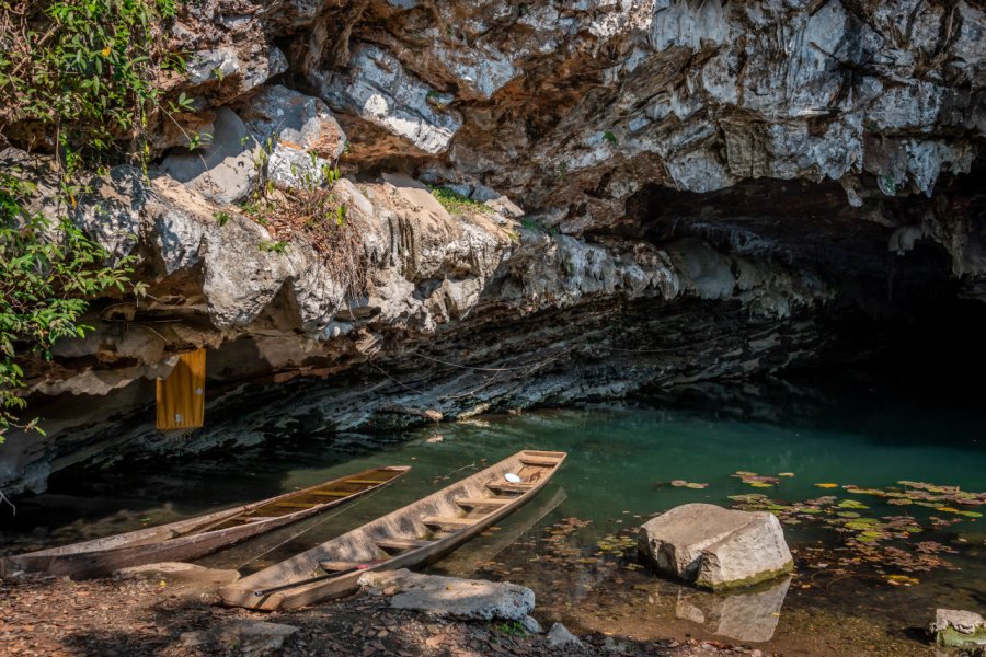THAM PA FA (BUDDHA CAVE)