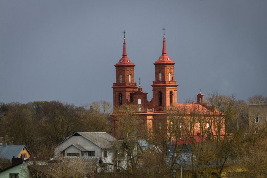 ÉGLISE SAINTS-PIERRE-ET-PAUL (ŠV. APAŠTALŲ PETRO IR POVILO BAŽNYČIA)