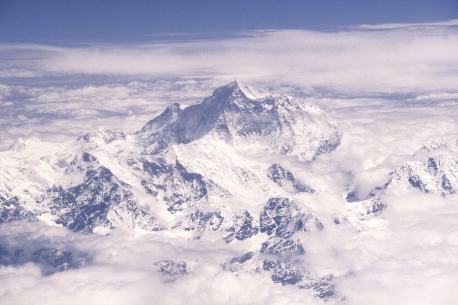Survol de l'Everest. Thierry Lauzun - Iconotec
