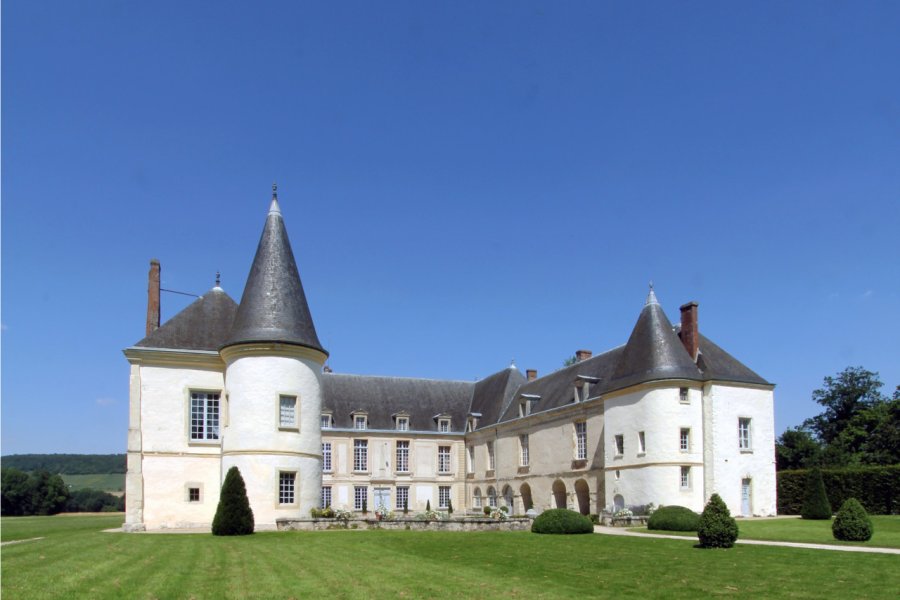CHÂTEAU DES PRINCES DE CONDÉ, BOURBON & SAVOIE