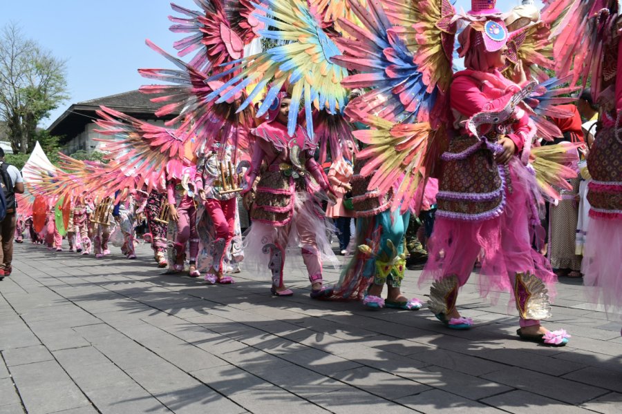 Carnaval à Port of Spain. Yoharsi - Shutterstock.com