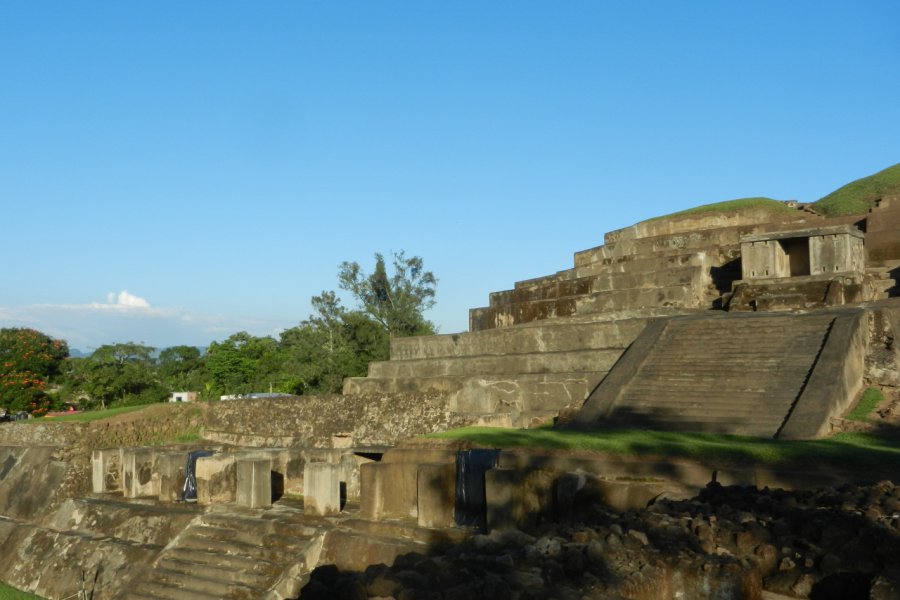 Site archéologique maya, El Tazumal. Caroline DHERBEY