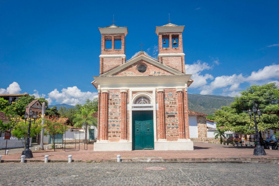 IGLESIA DE NUESTRA SEÑORA DE CHIQUINQUIRA