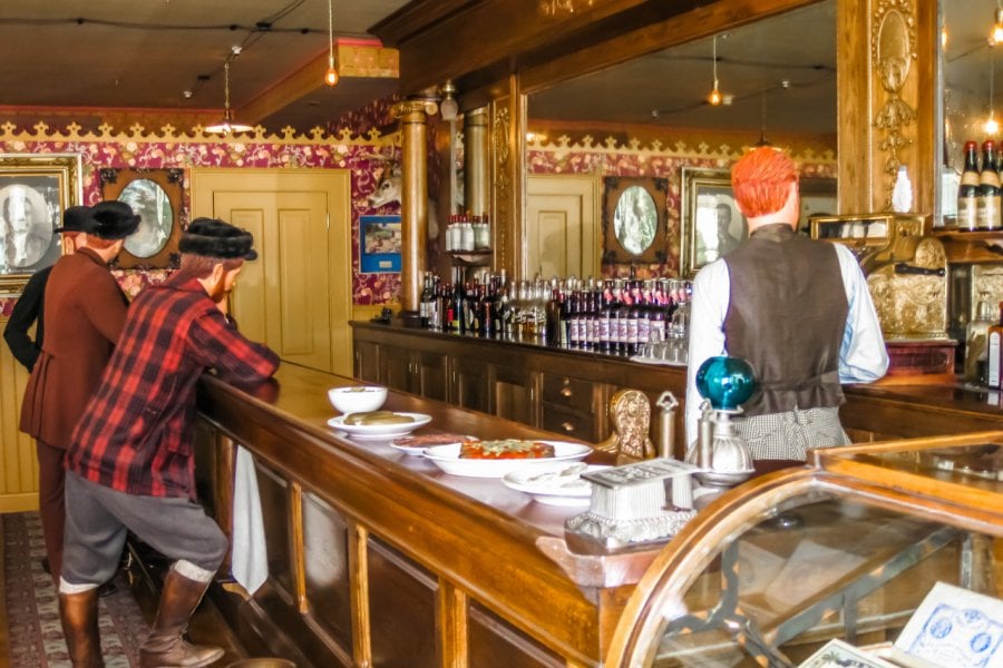 MASCOT SALOON