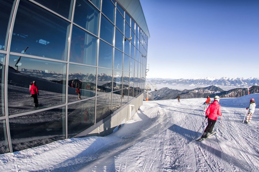 Skieurs sur la colline de Chopok Jaroslav Moravcik - Shutterstock.com
