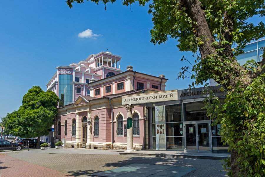 MUSÉE ARCHÉOLOGIQUE (АРХЕОЛОГИЧЕСКИ МУЗЕЙ)