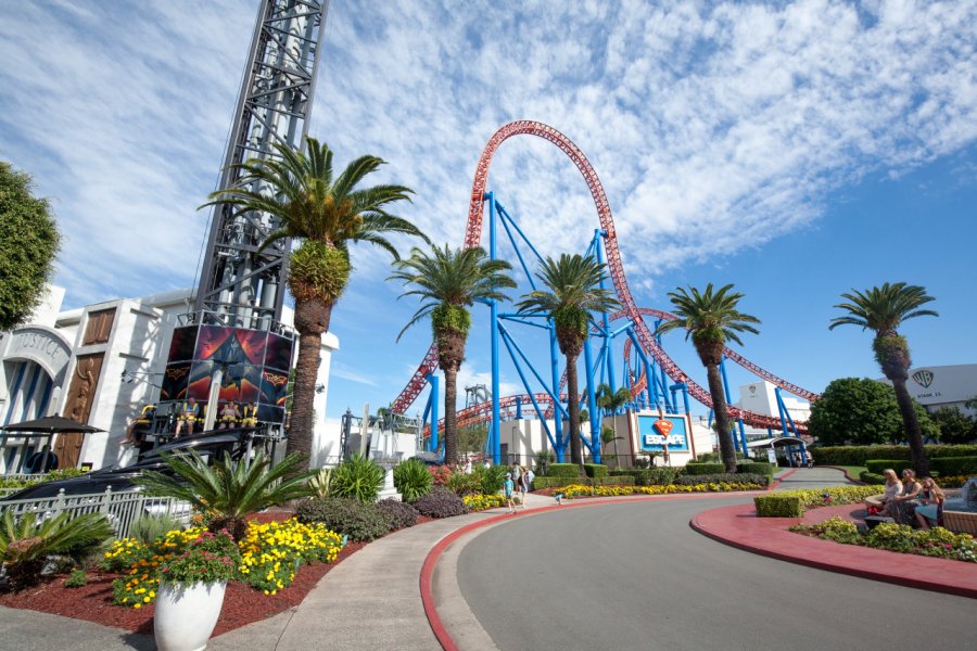 WARNER BROS - MOVIE WORLD