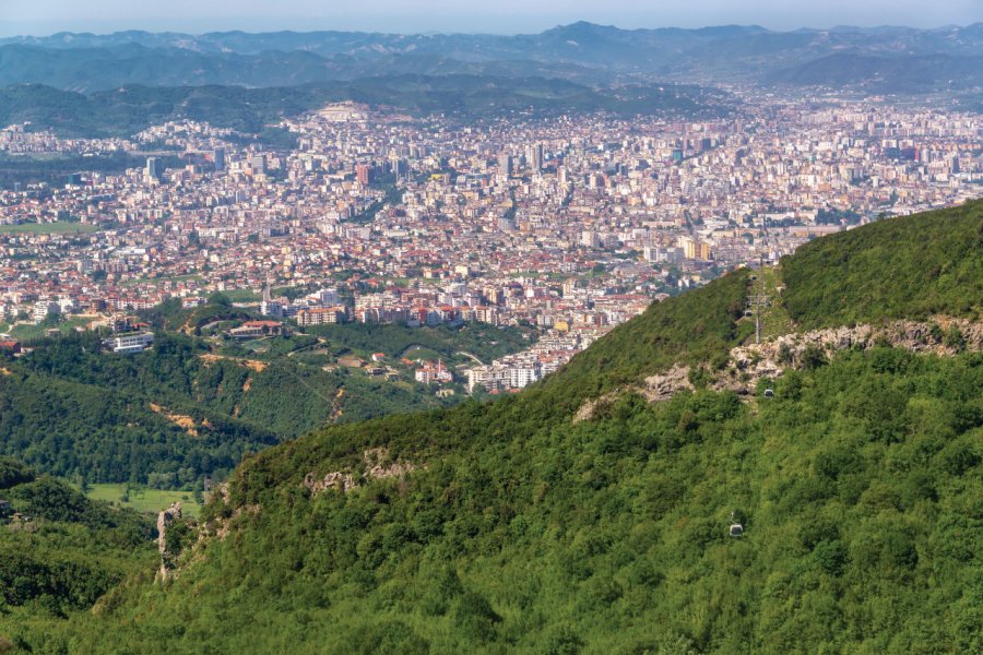 La ville de Tirana depuis le Dajti Express DC_Colombia