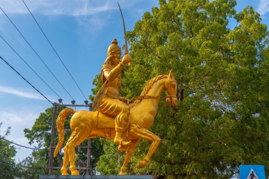 KING SANGILIYAN'S STATUE