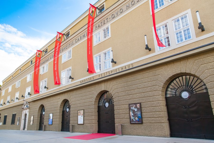 GRAND PALAIS DES FESTIVALS (SALZBURGER FESTSPIELE)