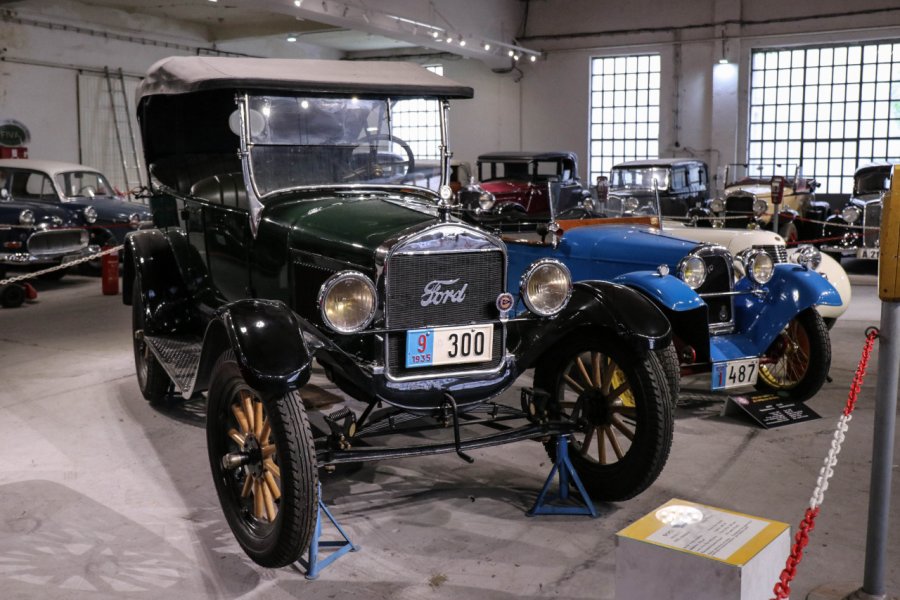 MUSÉE DE L'AUTOMOBILE