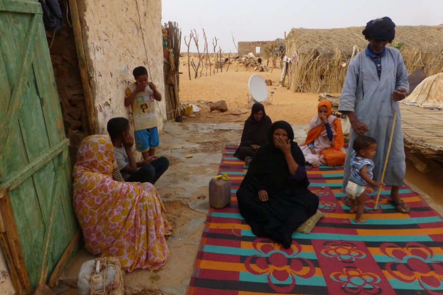 Campement semi-nomade d'El Kheouiya, entre Ouadane et Chinguetti. François JANNE DOTHEE