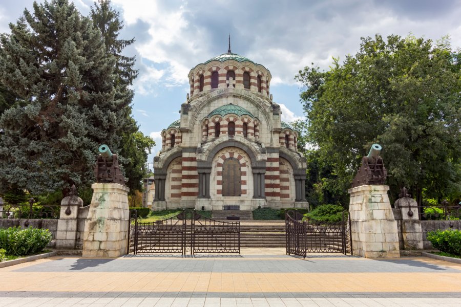CHAPELLE-MAUSOLÉE SAINT-GEORGES (МАВЗОЛЕЯТ)
