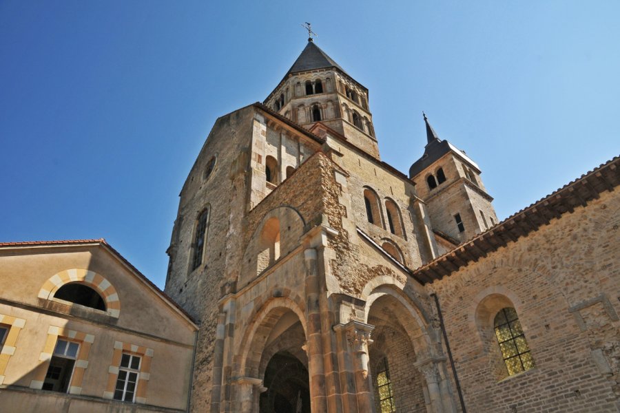 Abbaye de Cluny. lamio / Adobe Stock