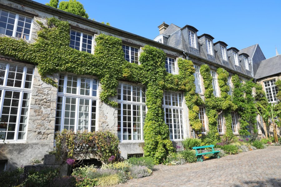 MUSÉE QUESNEL-MORINIÈRE