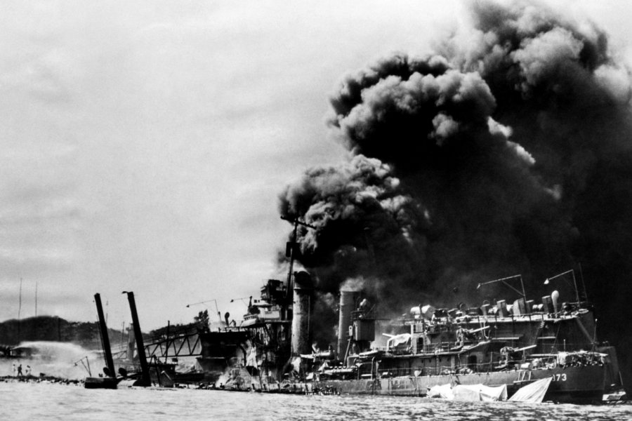 Attaque de la base navale de Pear Harbor le 7 décembre 1941. DREverett Historical - Shutterstock.com