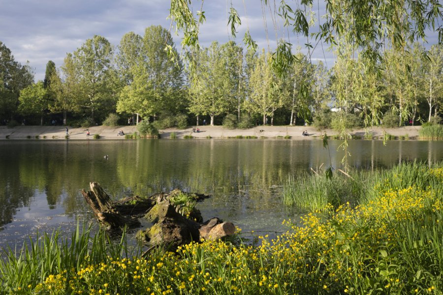 PARC VALEA TRANDAFIRILOR