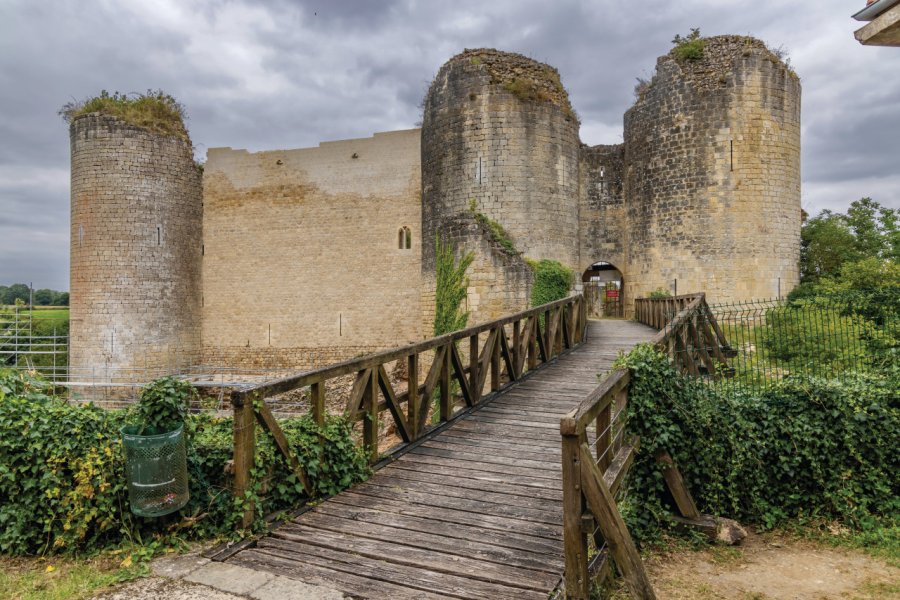 CHÂTEAU MÉDIÉVAL