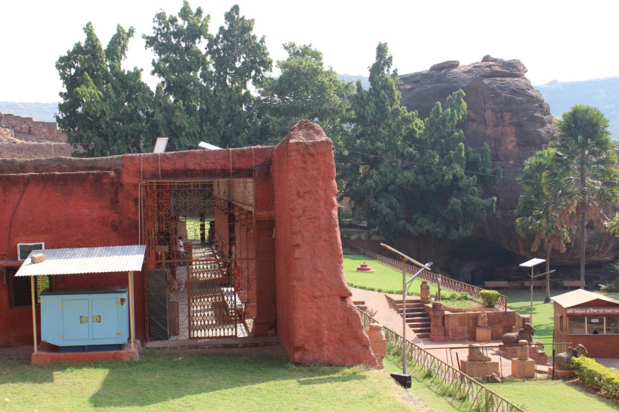 ARCHAEOLOGICAL MUSEUM