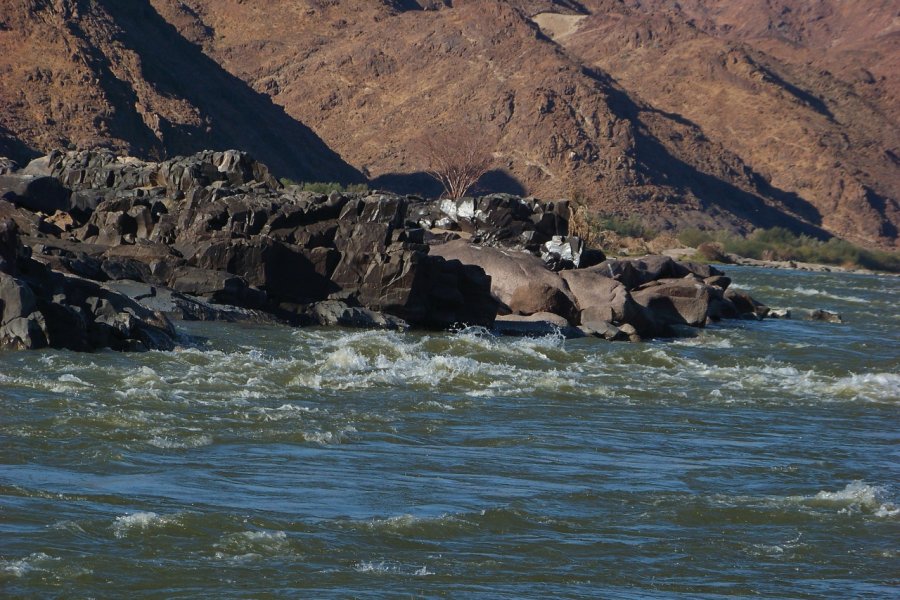 RAPIDES DE SAMBOK ET DAUPHINS DU MÉKONG