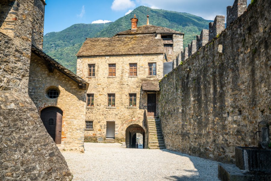 CHÂTEAU MONTEBELLO