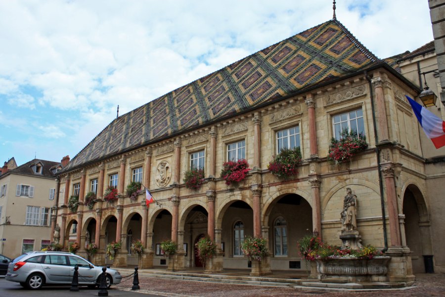 HÔTEL DE VILLE