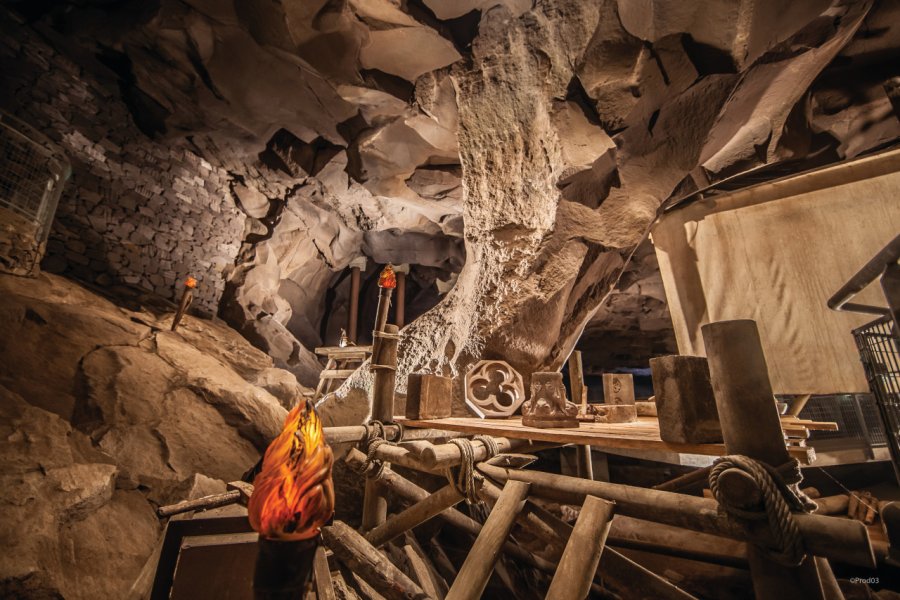 GROTTE DE LA PIERRE DE VOLVIC