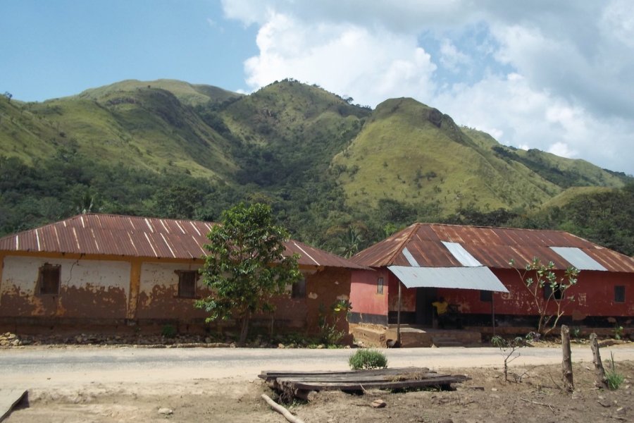 Village aux pieds du plateau de Danyi. Talatah FAVREAU