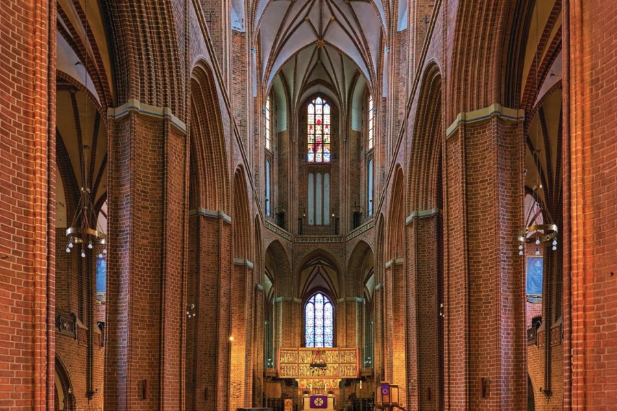 ST. NICOLAI (ÉGLISE SAINT-NICOLAS)