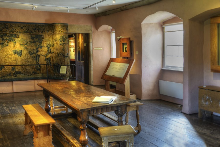 MARY QUEEN OF SCOTS' VISITOR CENTRE