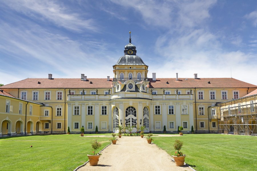 CHÂTEAU DE HOŘOVICE (ZÁMEK)