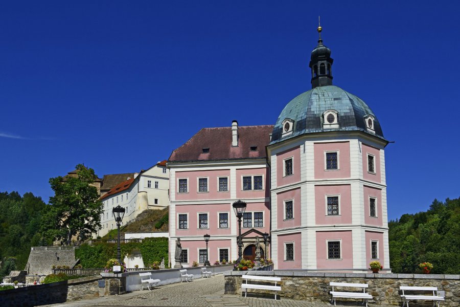CHÂTEAU DE BEČOV NAD TEPLOU (ZÁMEK)