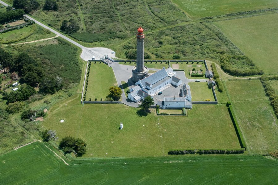 LE GRAND PHARE