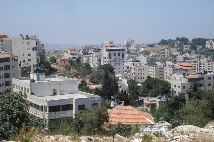 Vue haute de la ville de Ramallah. Antoine RICHARD