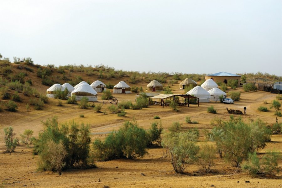 Campement de yourtes près du lac Aydar Kul. Patrice ALCARAS