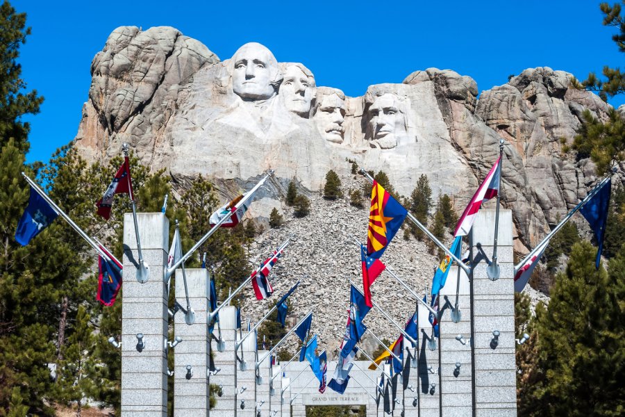 LINCOLN BORGLUM VISITOR CENTER & MUSEUM