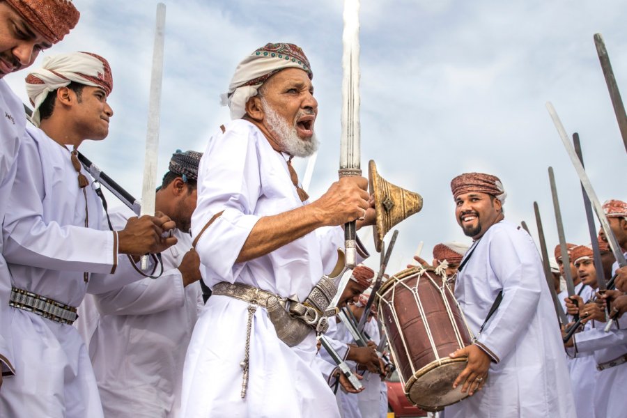 Musiciens traditionnels à Ibri. Katiekk - Shutterstock.com