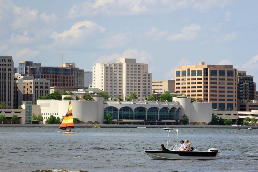 MONONA TERRACE